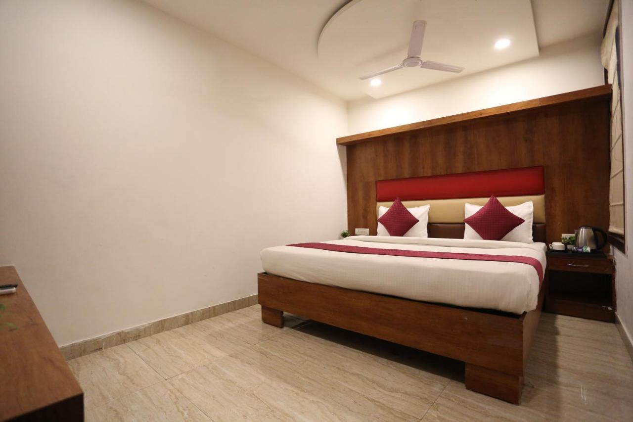 Hotel Sm Suits Near Delhi Airport-Unit By Grand Urban Luxury New Delhi Eksteriør bilde