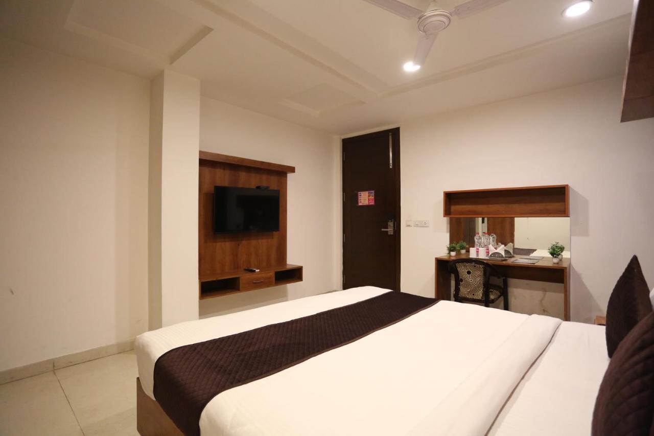 Hotel Sm Suits Near Delhi Airport-Unit By Grand Urban Luxury New Delhi Eksteriør bilde