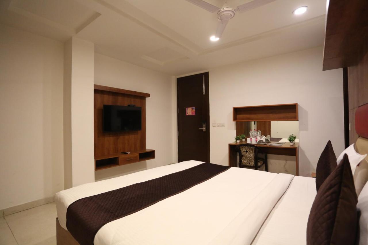 Hotel Sm Suits Near Delhi Airport-Unit By Grand Urban Luxury New Delhi Eksteriør bilde